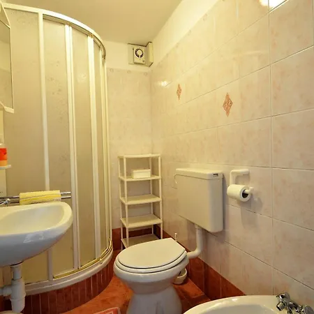 House Rahela 3*